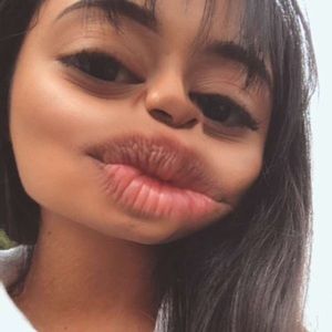 Meet your Posher, Cristal